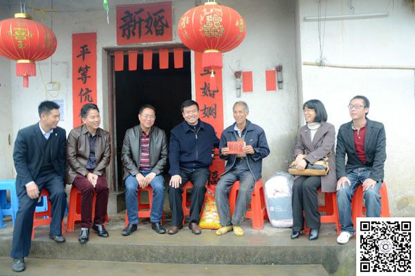 党委书记赵君率队看望驻村第一书记并调研扶贫工作