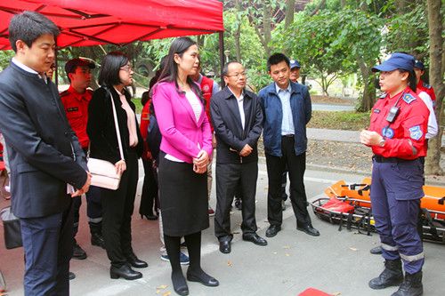市“3·5学雷锋纪念日”暨第十一届“深圳义工节”在我校举行