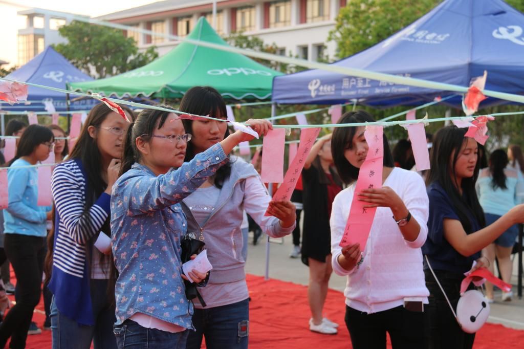 学校举办“第二届传统文化节”