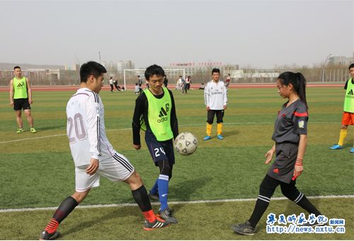 体育学院马婧婧同学入选全国校园足球联赛裁判即将出征