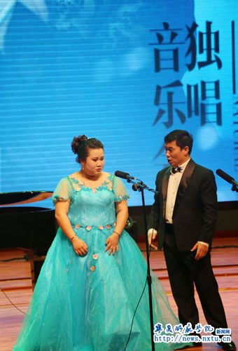 音乐舞蹈学院学生个人毕业音乐会拉开帷幕 首场音乐会圆满成功