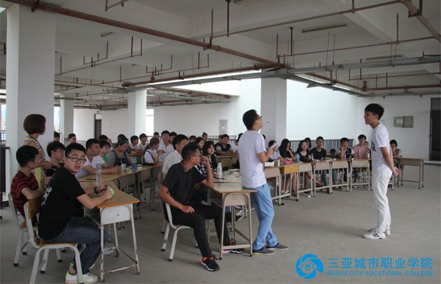 我院各专业开展第二期第三学期总结分享活动