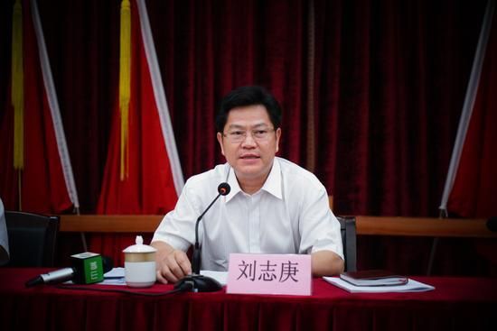 广东原副省长刘志庚被开除党籍 长期搞迷信活动