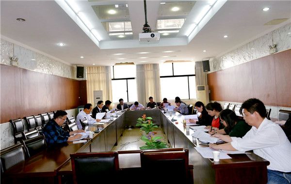 “双代会”专题图片新闻代表热议“双代会”