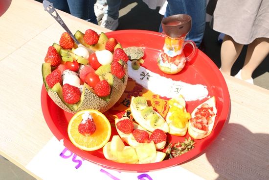 酿酒与食品工程学院举办水果拼盘大赛