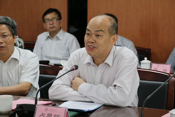 我校与湛江市人民政府签订校地合作战略框架协议