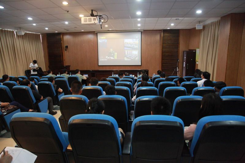 我校组织参加2016年全国大学生征兵视频工作会议2016-04-27 111631 作者李薇 来源 点击