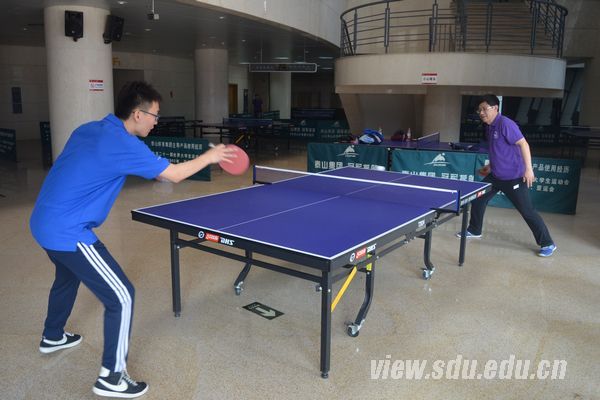 经济学院举办“聚贤杯”师生体育大赛