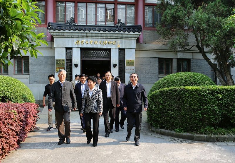 南京大学与南京市江北新区管委会筹签署全面战略合作协议