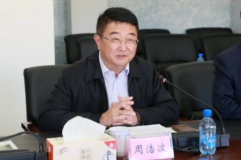 省委常委、省总工会主席戴玉林来我校慰问劳动模范代表