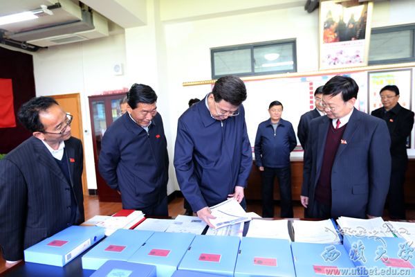 两学一做吴英杰常务副书记莅临西藏大学指导&ldquo两学一做&rdquo学习教育工作并为毕业生党员讲党课