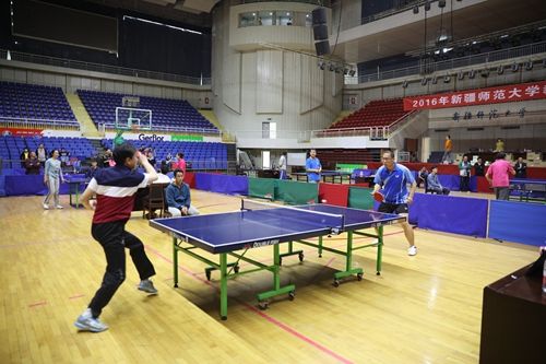 图我校举行2016年教职工乒乓球赛