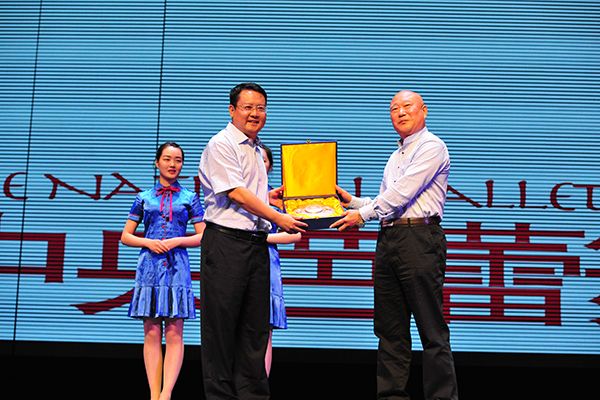 “高雅艺术进校园”之中央芭蕾舞团专场演出在我校举行