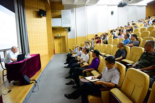 我校召开党委理论学习中心组扩大学习会