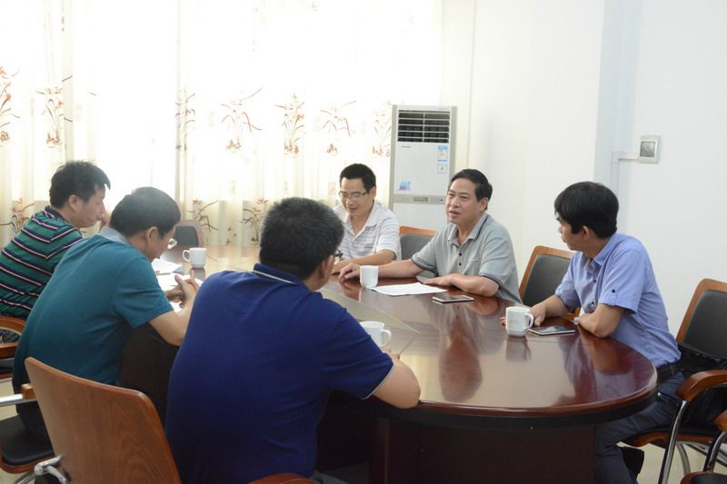 校党委副书记王志明率队到北流教育局开展农村小学全科教师调研2016-06-30 184755 作者吕娟 来源初等教育学院 点击