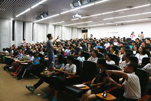 深圳大学2016年优秀中学生夏令营进入第三天