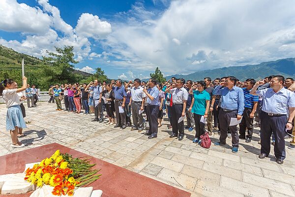 党建扶贫双推进 云南大学赴会泽县开展党员教育活动 全力推进精准扶贫