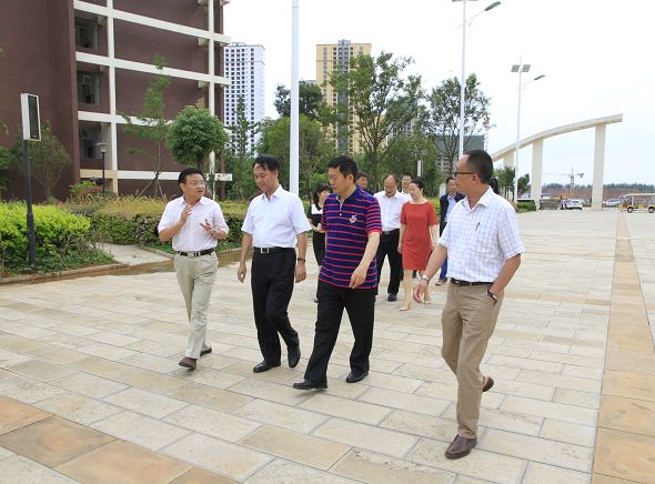 学校党委书记袁斌到海源学院调研