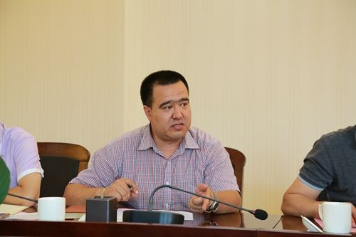 图自治区教育工委书记、教育厅党组书记梁超一行督导调研我校开展民族团结进步年工作情况