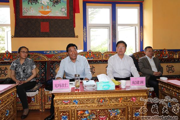 对口支援学校召开中组部 教育部第七批援藏干部欢送会