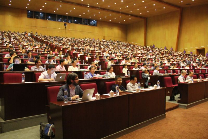 “第二届凝聚态物理会议”在宁举行