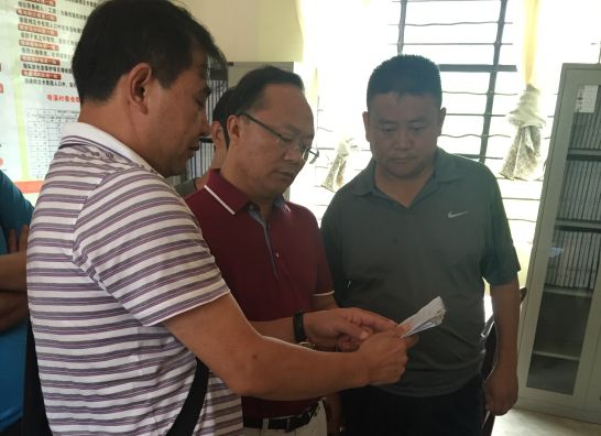 党委书记熊荣元深入者腊乡扶贫点调研