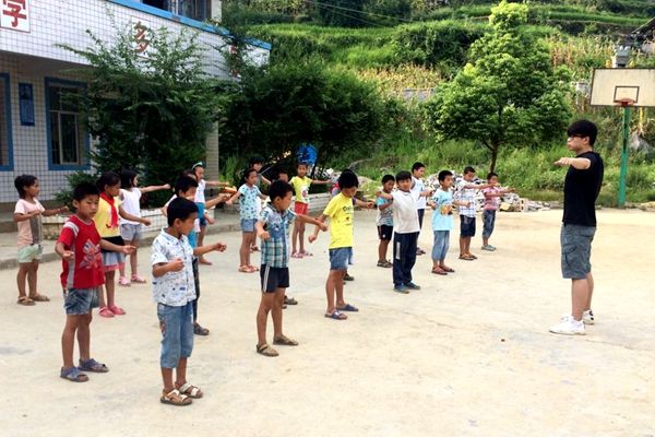 中国青年报苏州大学创新支教课，为留守儿童插上飞出大山的翅膀