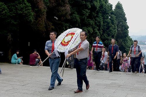 我校第十期中层领导干部培训班圆满落幕