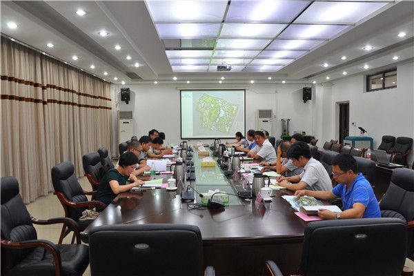 自治区教育厅调研组到校调研