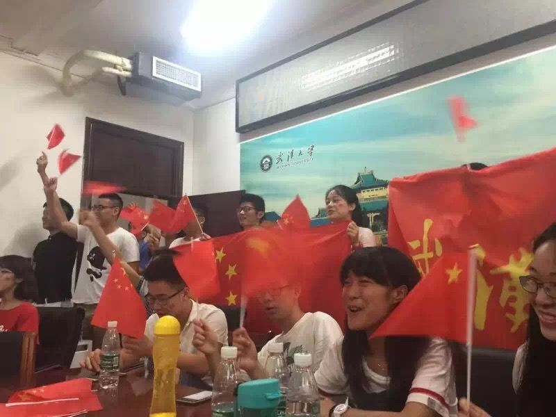 今天，我们一同致敬中国女排