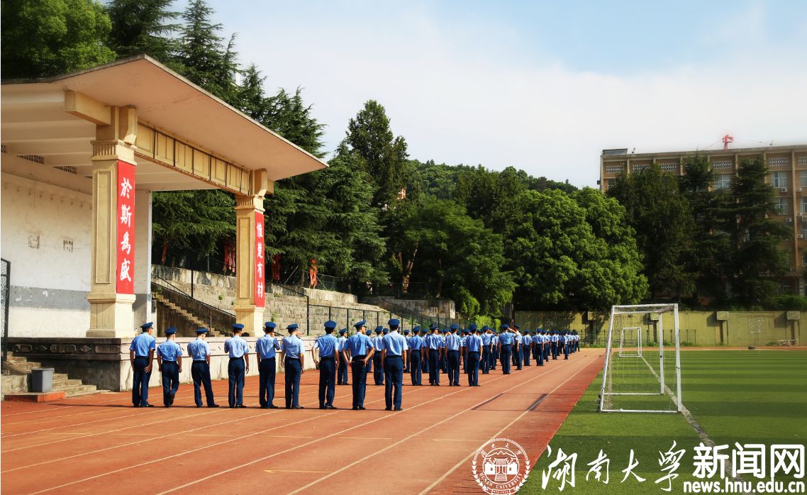 百余名国防生复训 备战2016级本科生军训图文