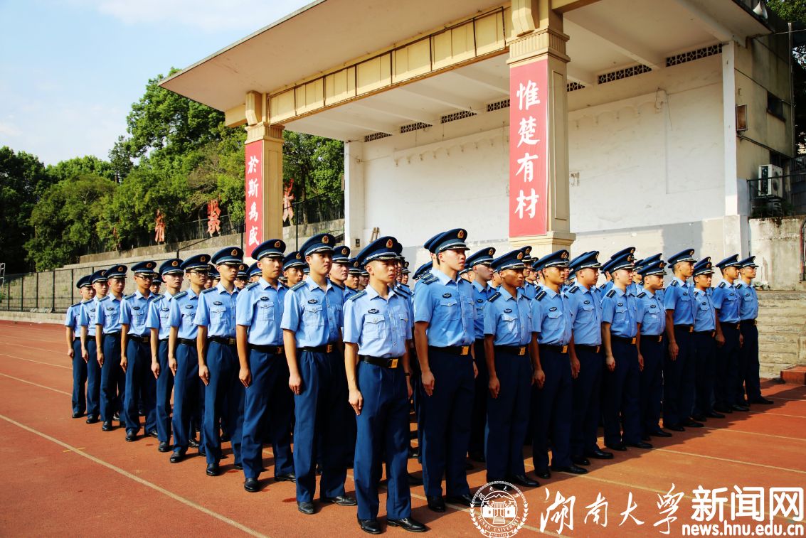 百余名国防生复训 备战2016级本科生军训图文