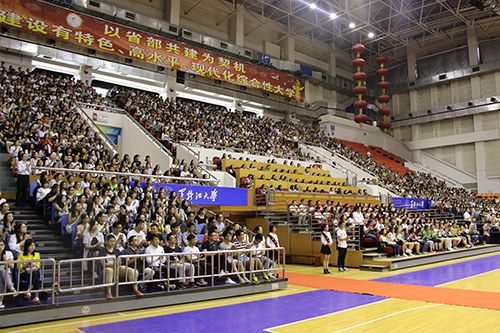 2016级研究生师生见面会暨入学教育大会顺利举行