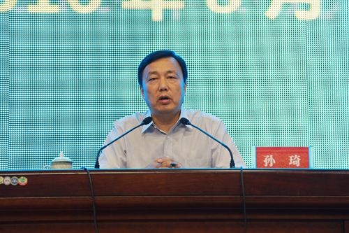 图自治区内派服务管理教师集中培训在我校举行