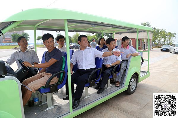 自治区高校工委书记、教育厅厅长秦斌一行莅临我校开展开学检查工作