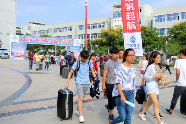 绵阳师范学院2016年迎新工作再获新突破