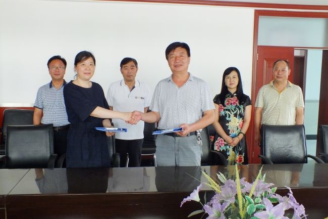 我校经济与管理学院与甘肃省临洮中学签署合作协议