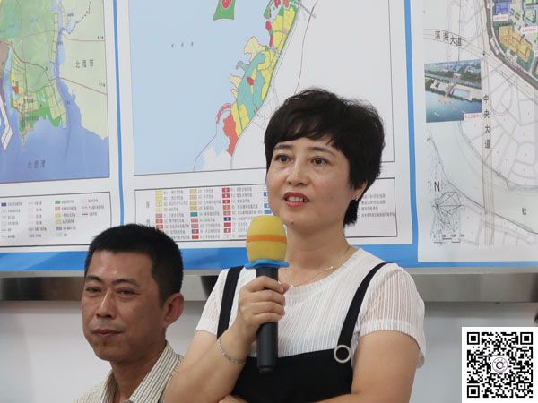 新生家长座谈会 感谢期望萦绕会场