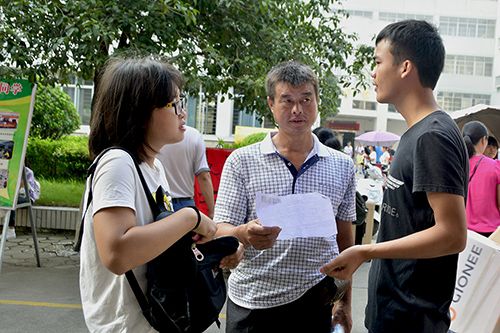 我校迎接2016级新生工作有序展开
