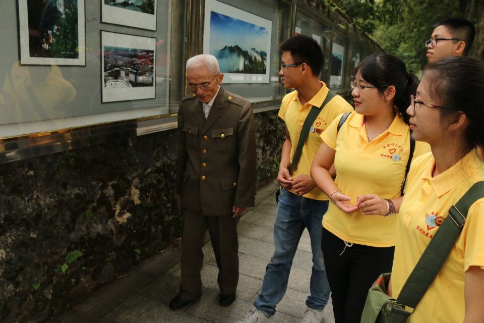 马克思主义学院暑期社会实践服务团获团中央表彰