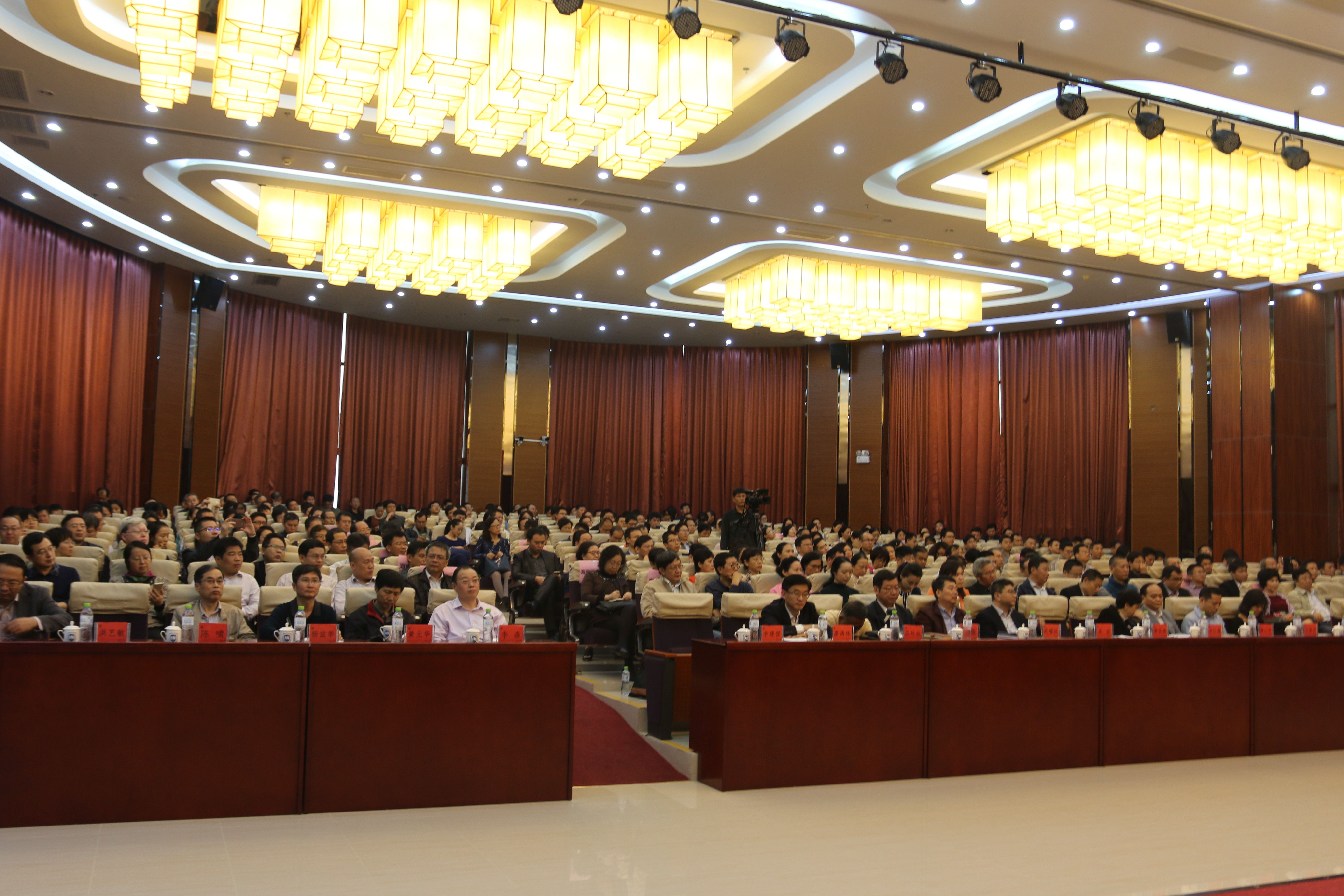 海南省高校本科教学工作审核评估专题报告会在海南大学举行  | 海南大学 | Hainan University