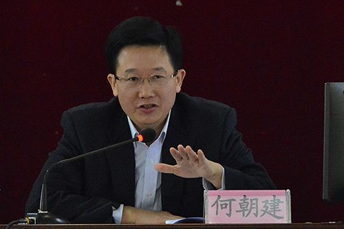 防城港市何朝建市长与我校师生畅谈创新创业