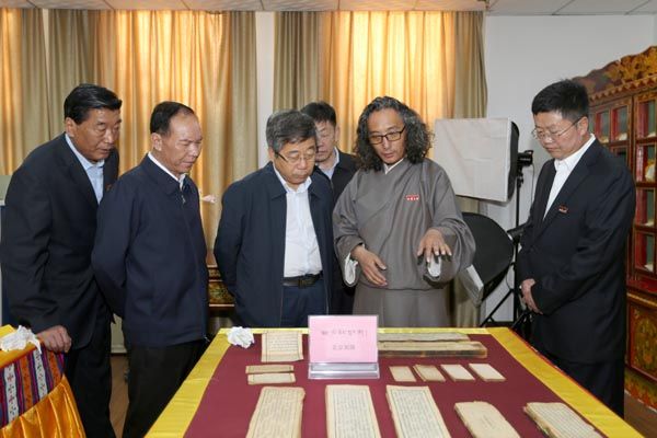 教育部部长陈宝生考察西藏大学  探望西藏大学师生