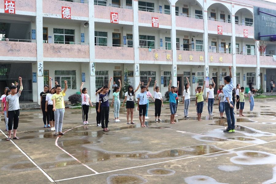 “薪火乡传”公益课程走进阔西，践行服务学习理念