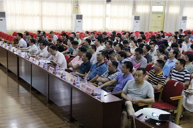 学院召开党委理论学习中间组 扩大学习会暨暑假期间工作布置会