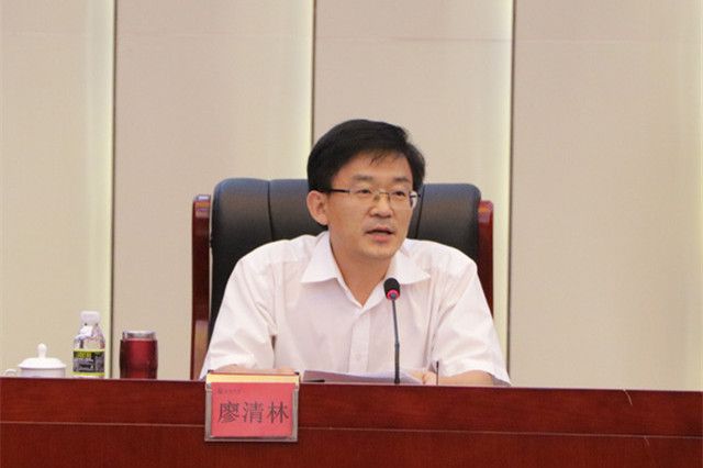 海南大学“学习贯彻习近平总书记‘7䞖紧张讲话和省第七次党代会精神、喜迎党的十九大”专题培训班圆满结业 | 海南大学 | Hainan University